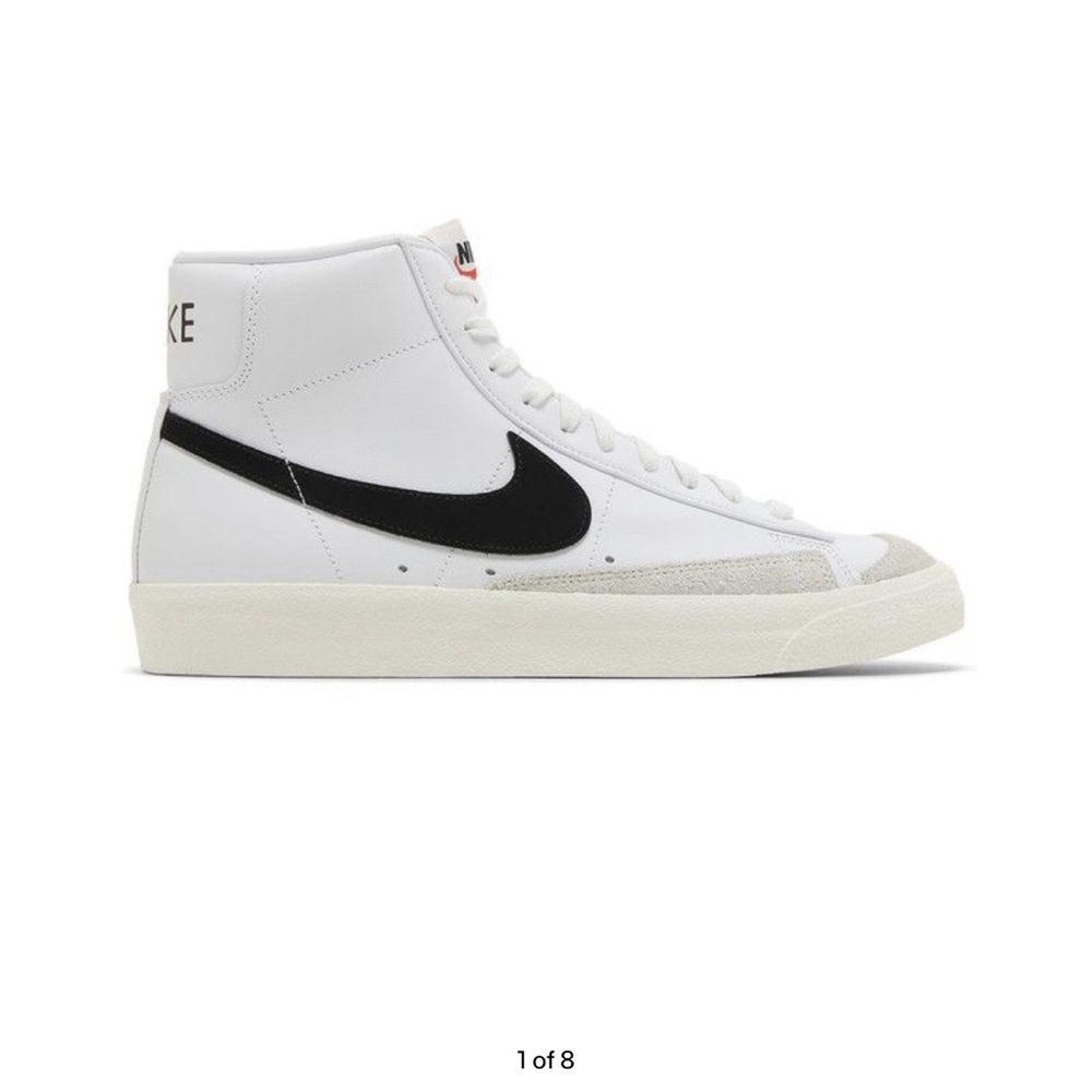 Nike White and Black Classic Sneakers